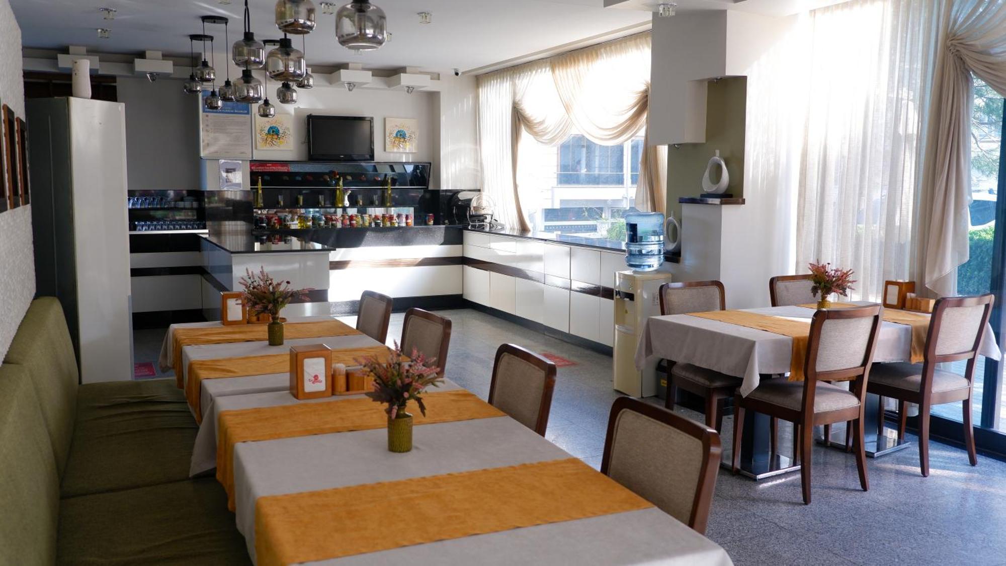 Hotel La Bella Soma Bagian luar foto