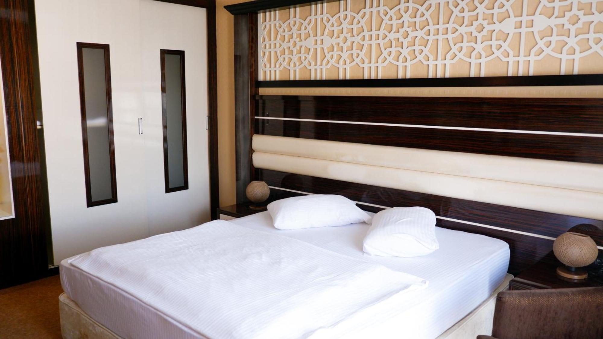 Hotel La Bella Soma Bagian luar foto
