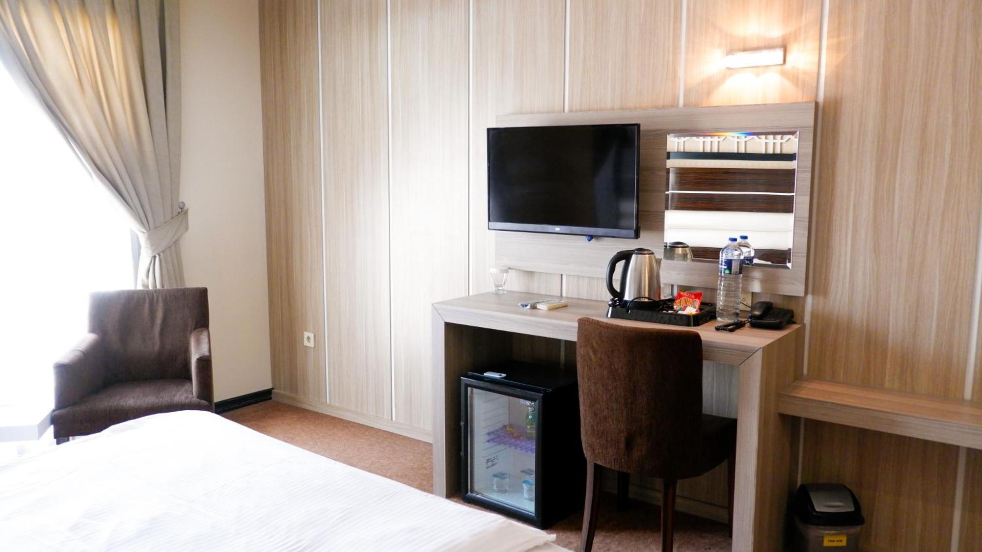 Hotel La Bella Soma Bagian luar foto
